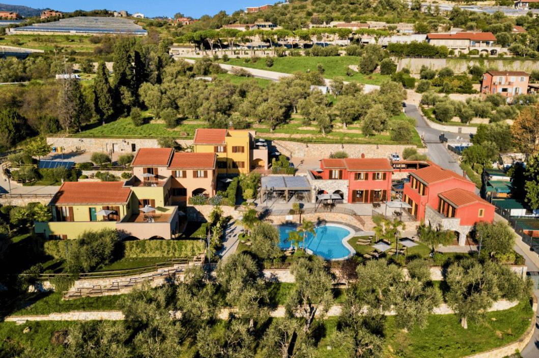 Leonardo Resort Империя Экстерьер фото